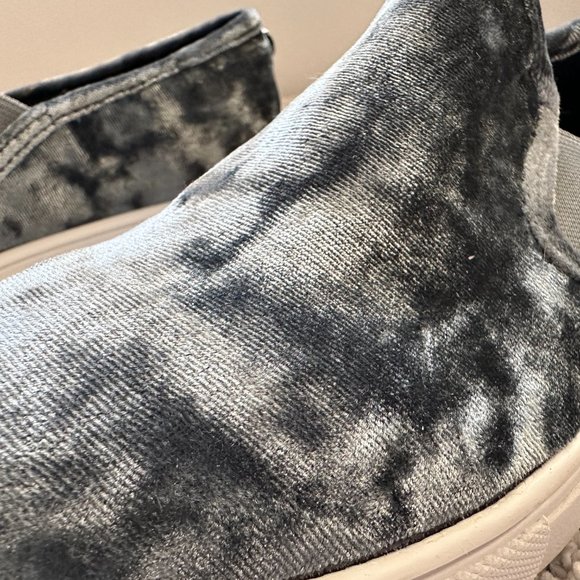 Shiny Blue/Silver Crushed Velvet Slip On Shoes - Picture 5 of 10